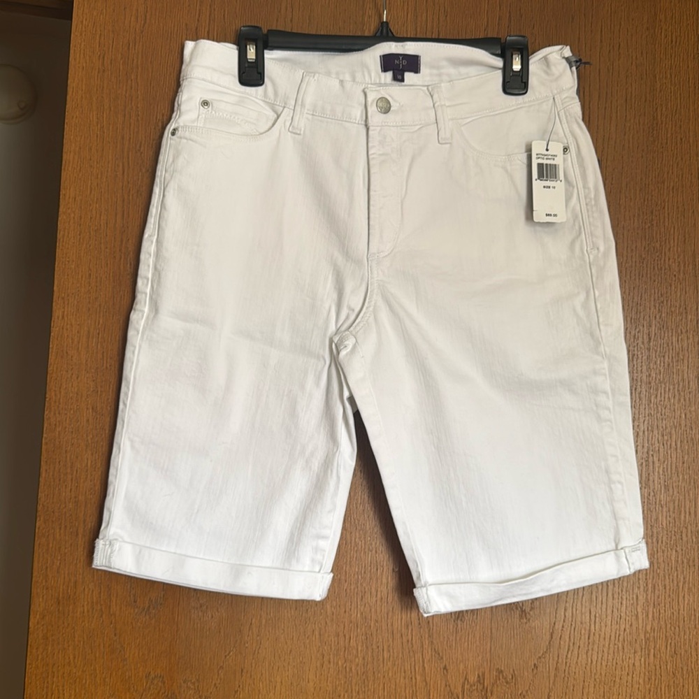 NYDJ White Bermuda Shorts size 10 inseam 10. Bright optic white new with tags